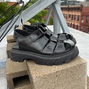 brand new Miista Eunice Sandals in black